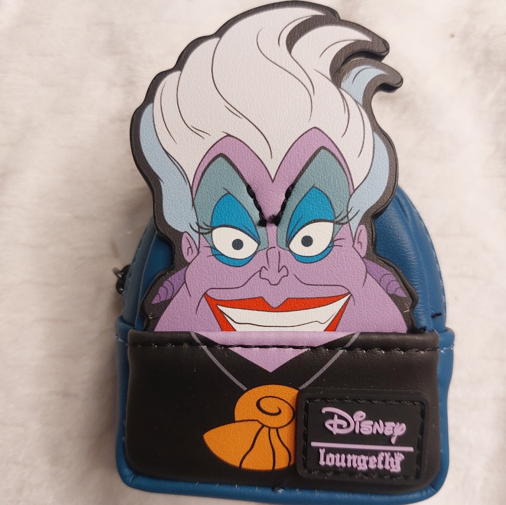 Loungefly Disney Villains Mystery Mini Backpack Bag Charm - Ursula - Picture 2 of 10